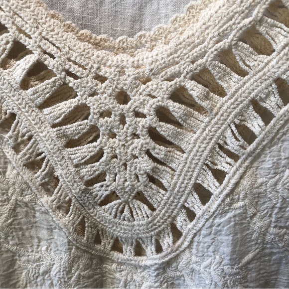 Beautiful unbranded crochet lace and fringe bohemian top v neck M/L - Picture 2 of 8